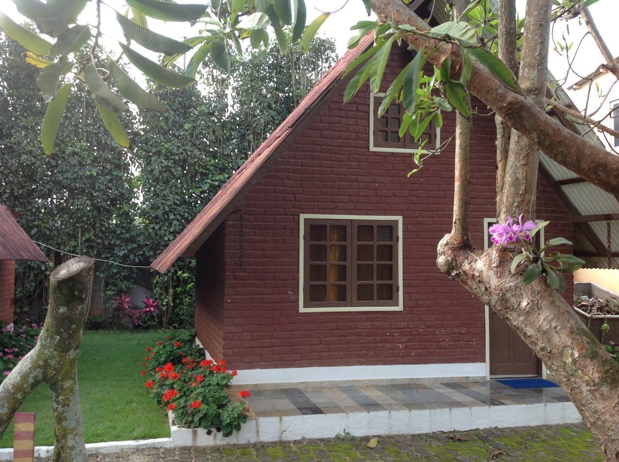 Hr Chales Pousada Itapemirim Exteriér fotografie